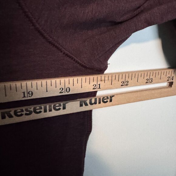 Lululemon Shirt Mens Medium Maroon Long Sleeve Crewneck Stretch 5 Year Basic Gym - Picture 5 of 6